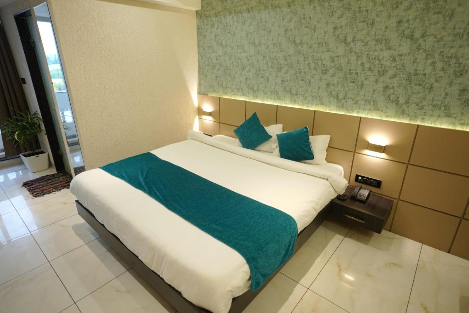 Palak Palace Hotels And Resort Bhopal Exterior photo