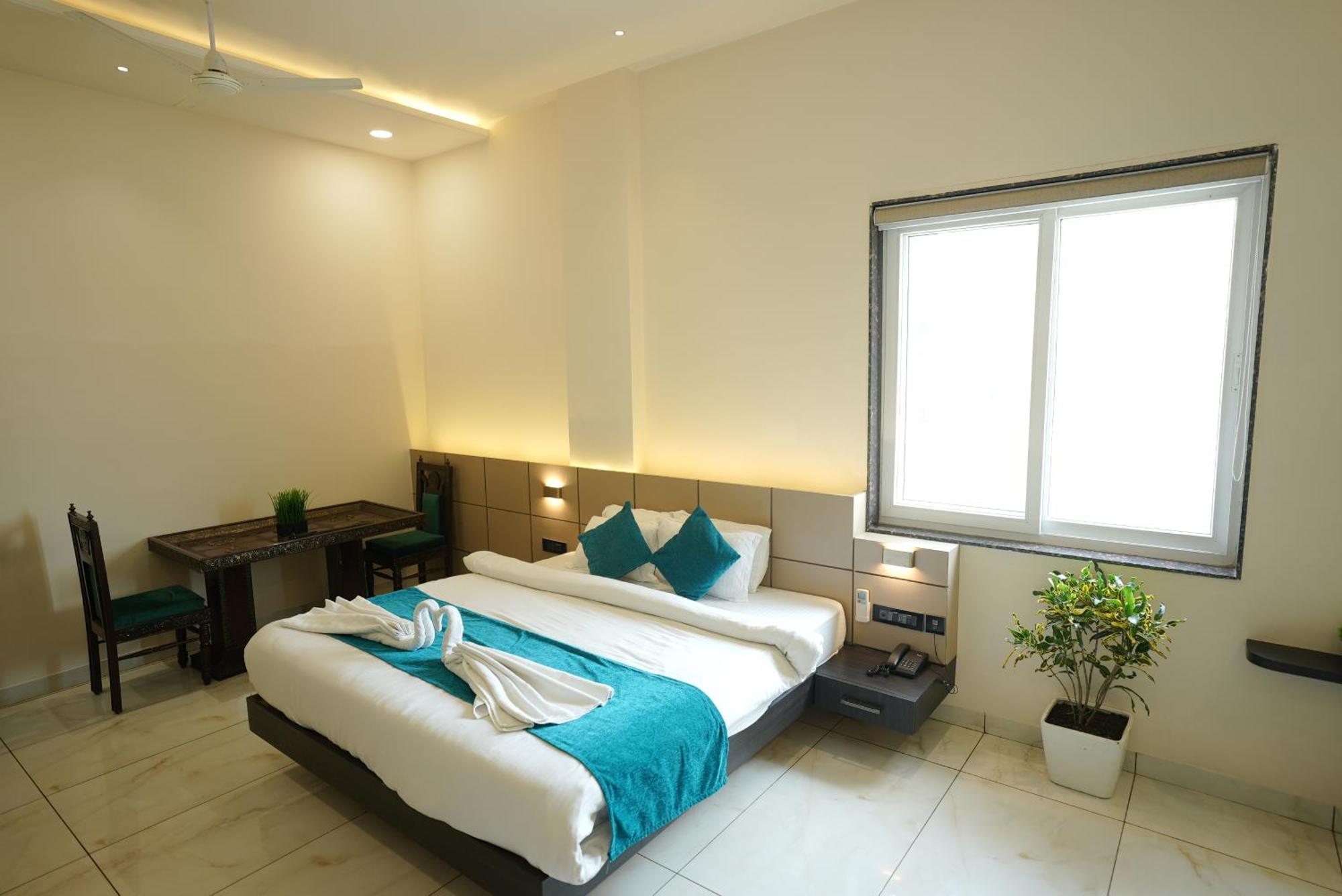 Palak Palace Hotels And Resort Bhopal Exterior photo