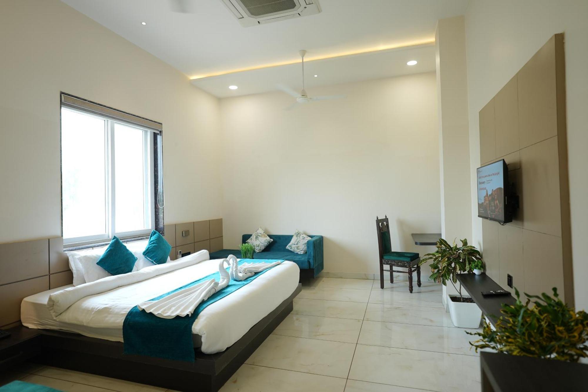 Palak Palace Hotels And Resort Bhopal Exterior photo
